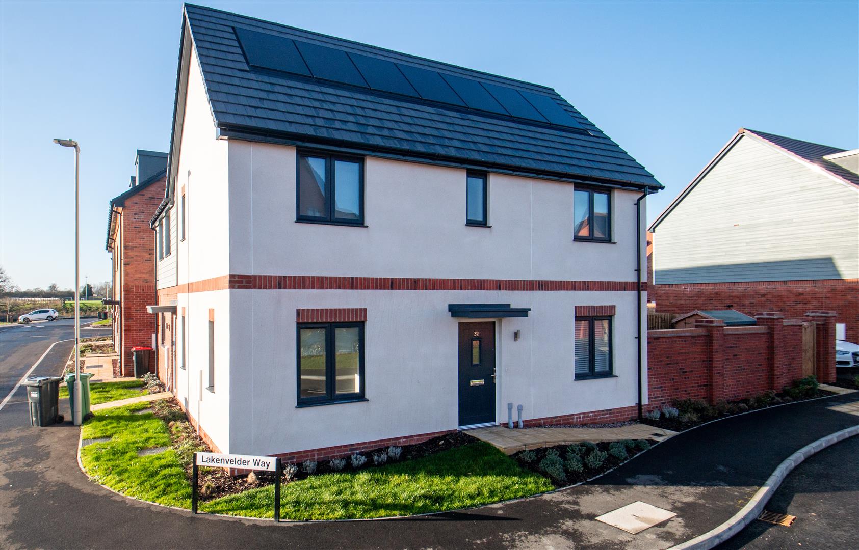 3 bed property in Parda Alpina Drive, Milton Keynes